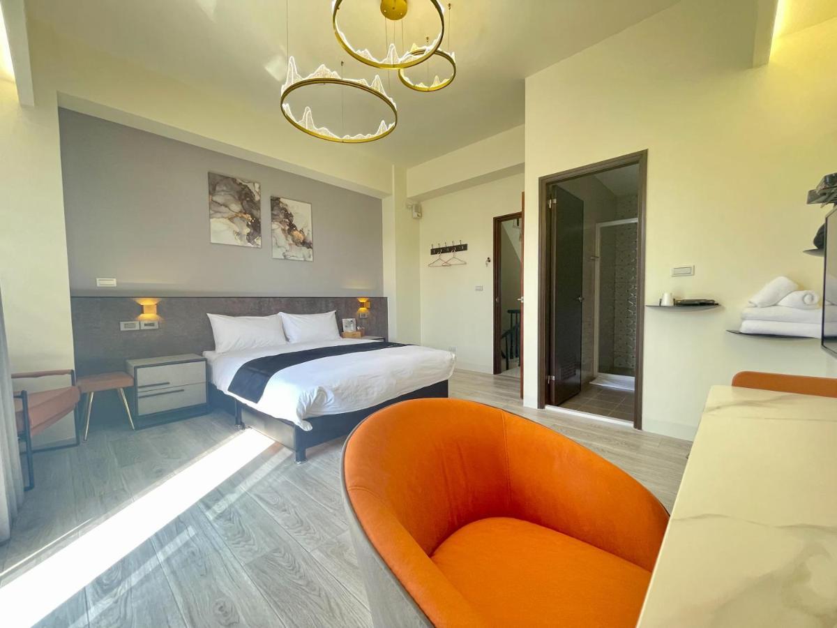 Six Seasons Inn - Qian He Tainan Exteriör bild