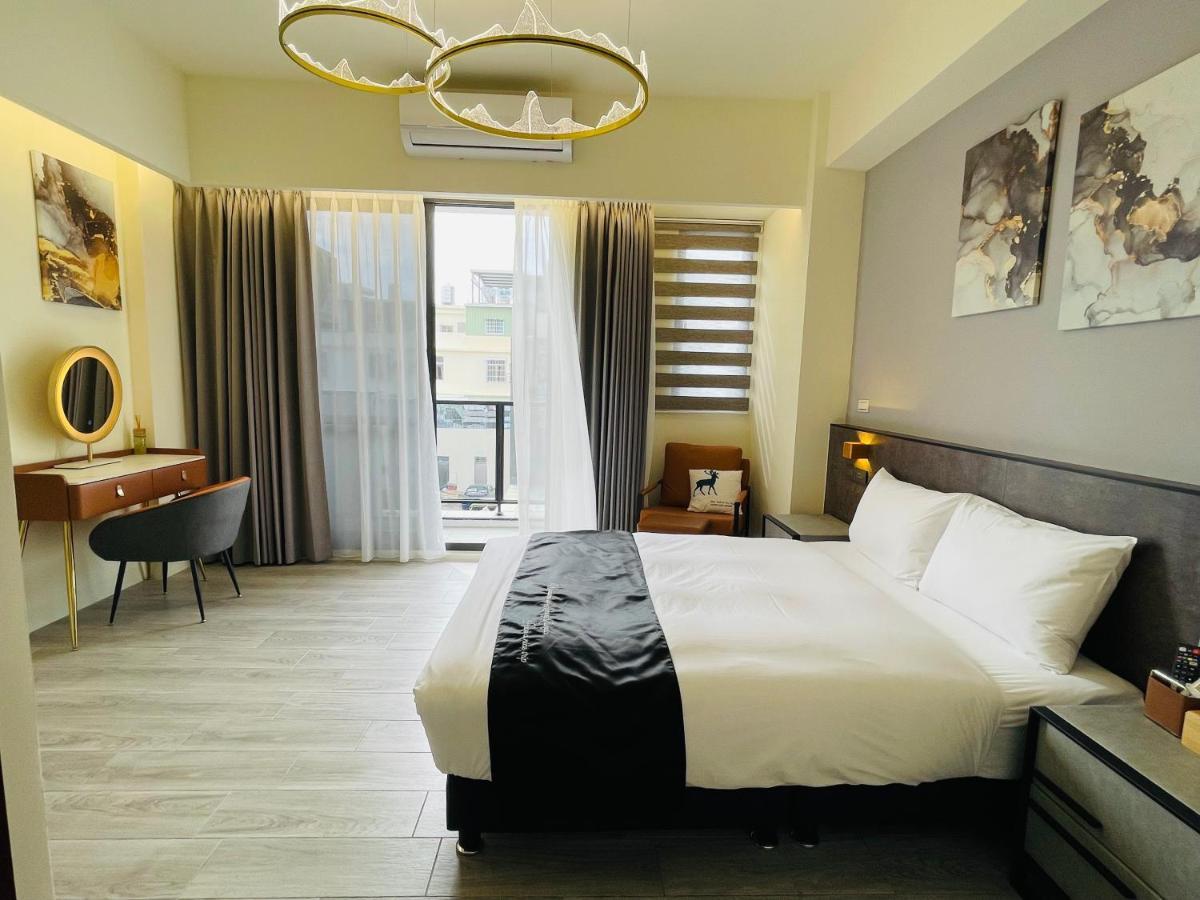 Six Seasons Inn - Qian He Tainan Exteriör bild