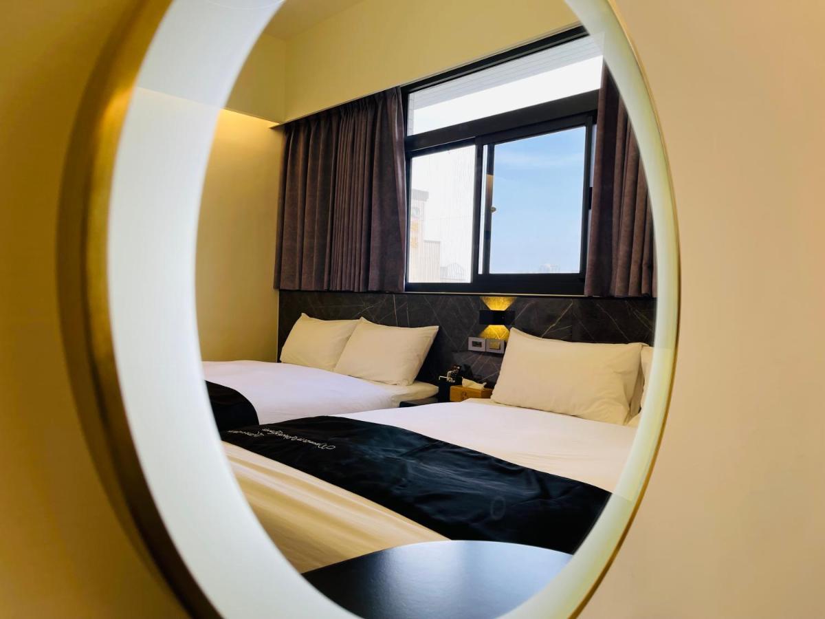 Six Seasons Inn - Qian He Tainan Exteriör bild
